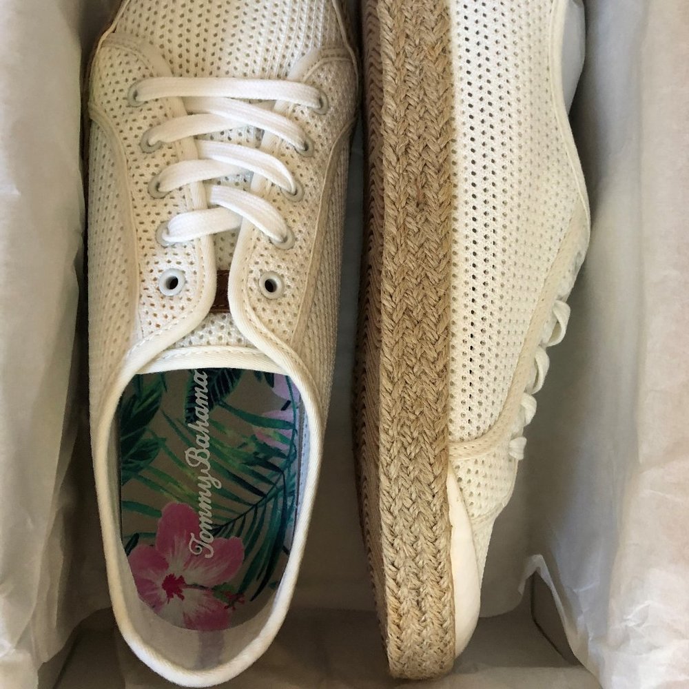 NEW (inbox) Tommy Bahama White Sneakers Size 10.